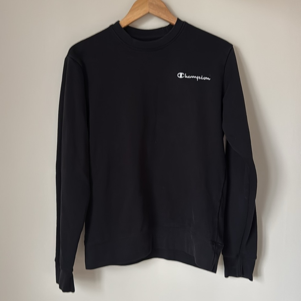 Champion | Classic Crewneck Sweatshirt in Black with Embroidered Logo | Size S